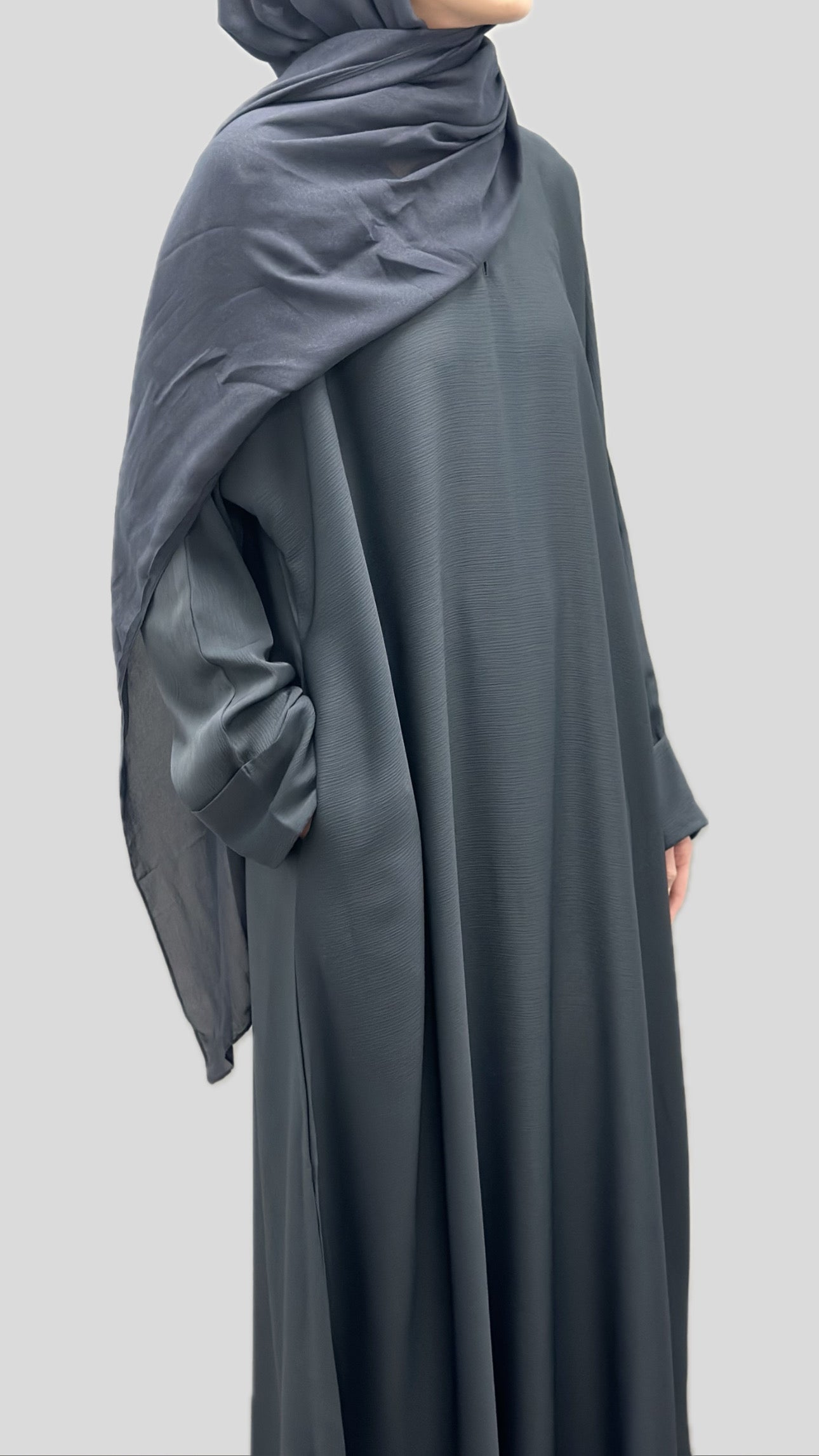 Carbon Simple Crinkle Cuff Abaya